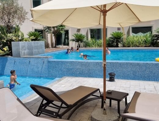 Hilton Garden Inn Dubai, Mall Avenue