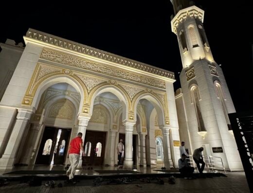 Al Barsha Mosque فاطمہ عبداللہ محمد رشیدمسجد